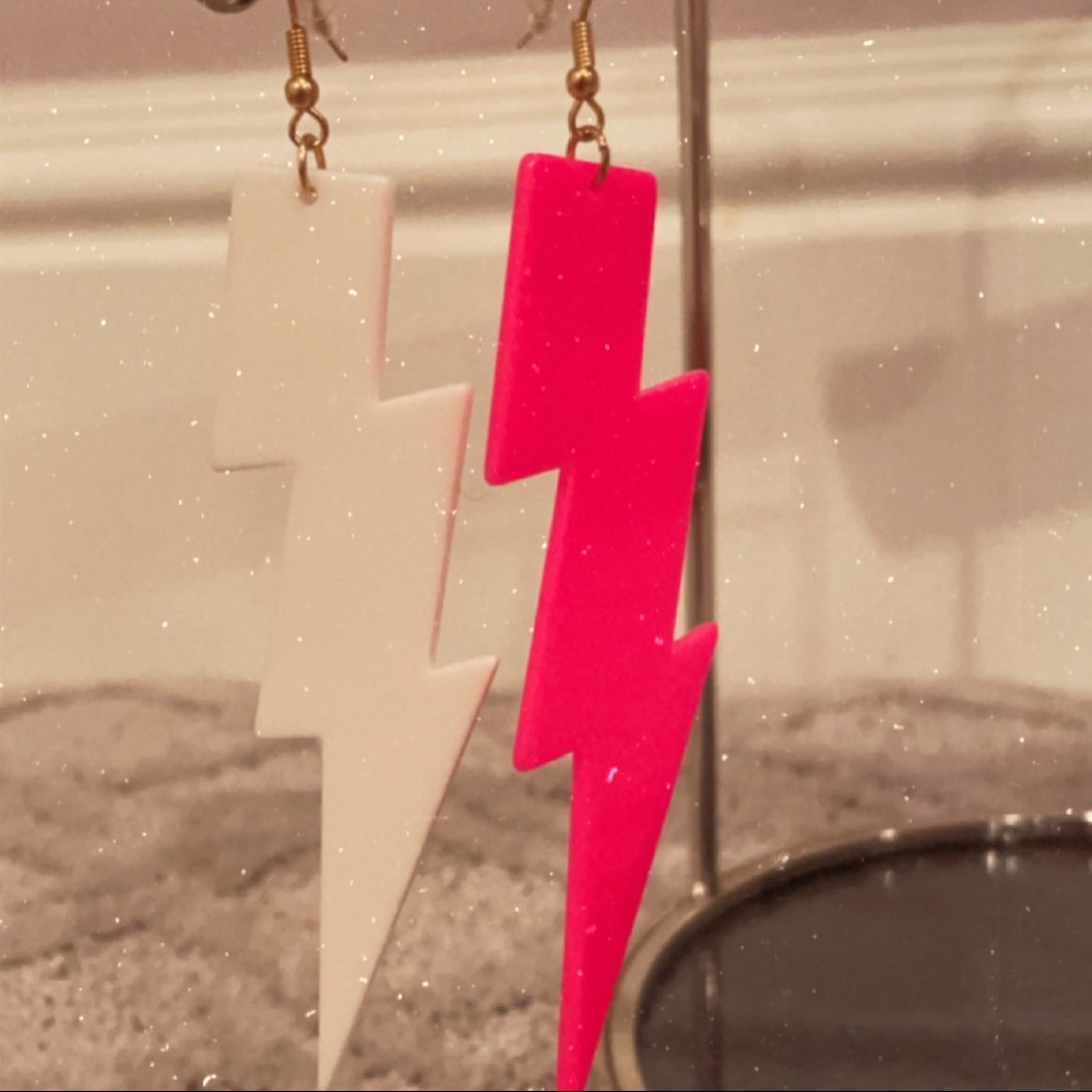 Lightning Bolt earrings ⚡️